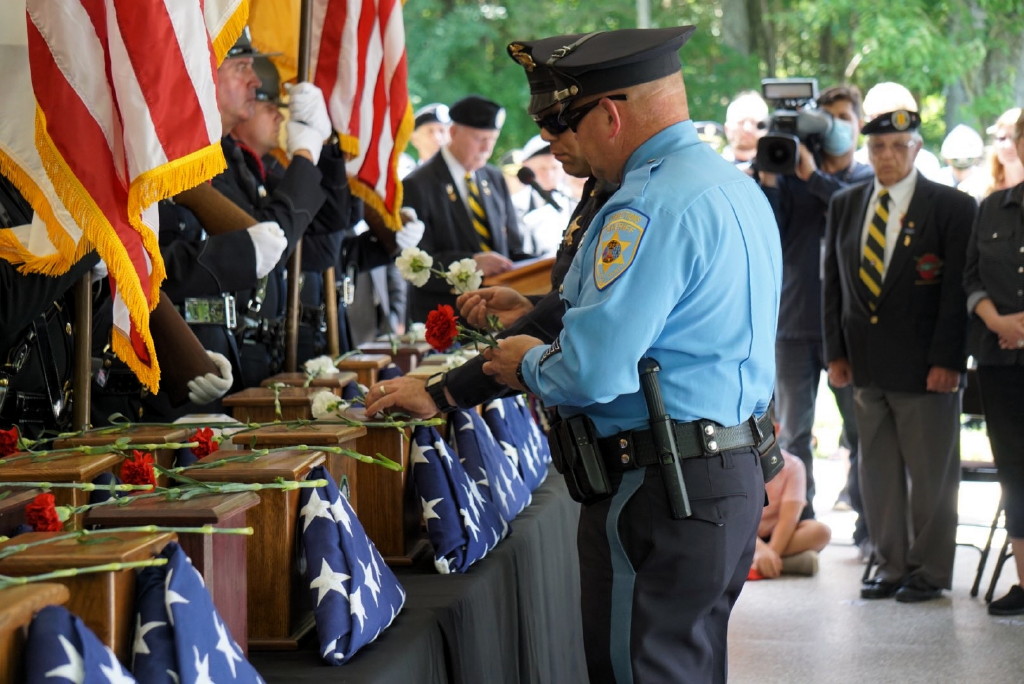 Unclaimed remains of veterans receive military honors